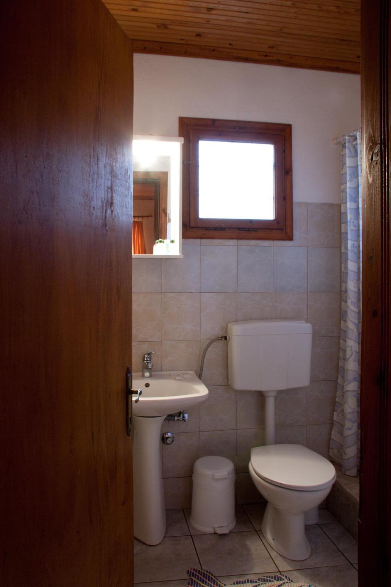 To Petrino Guesthouse Agios Germanos Exterior foto